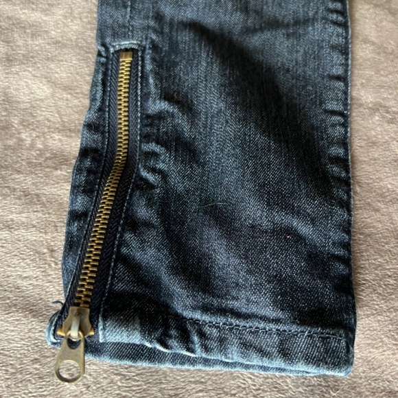 Garage Dark Wash Skinny Denim Jegging W/Brass Ankle Zip Detail - Picture 3 of 4